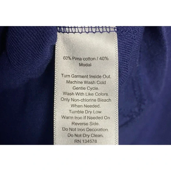 Vineyard Vines Women's Medium Staple Classic Comfort Blue Shirt Boatneck. EUC - Picture 6 of 6